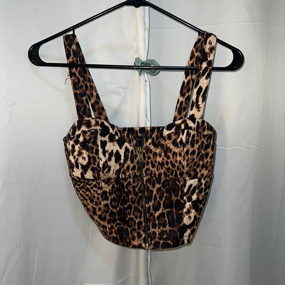 Leopard crop top